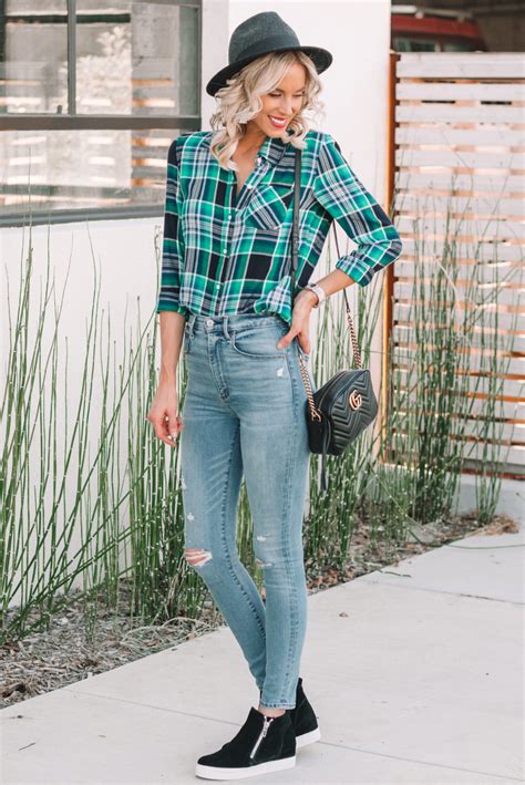 how to style flannel shirt.